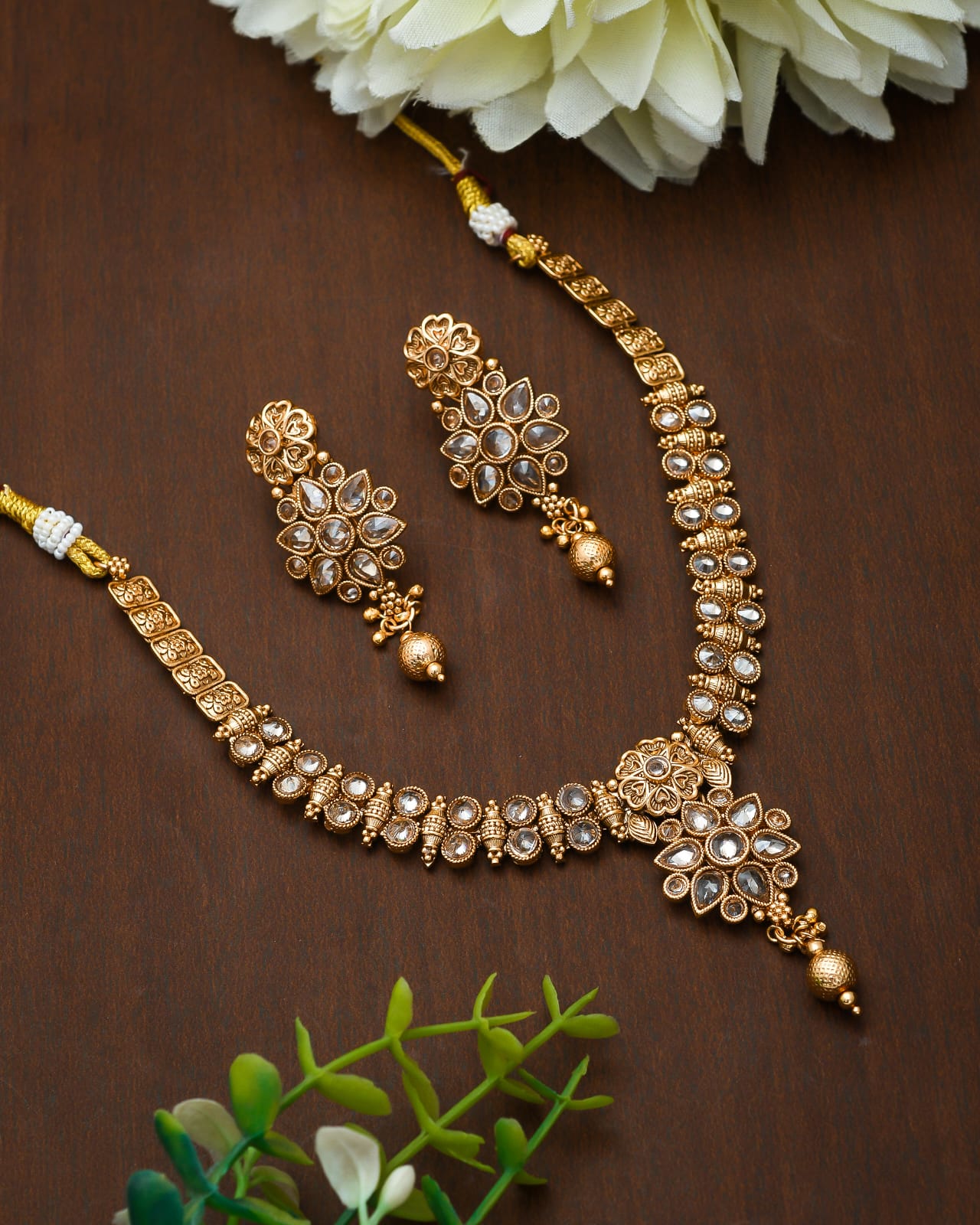 VERY LOVELY NECKLACE 💎—perfect for adding sparkle to every outfit!