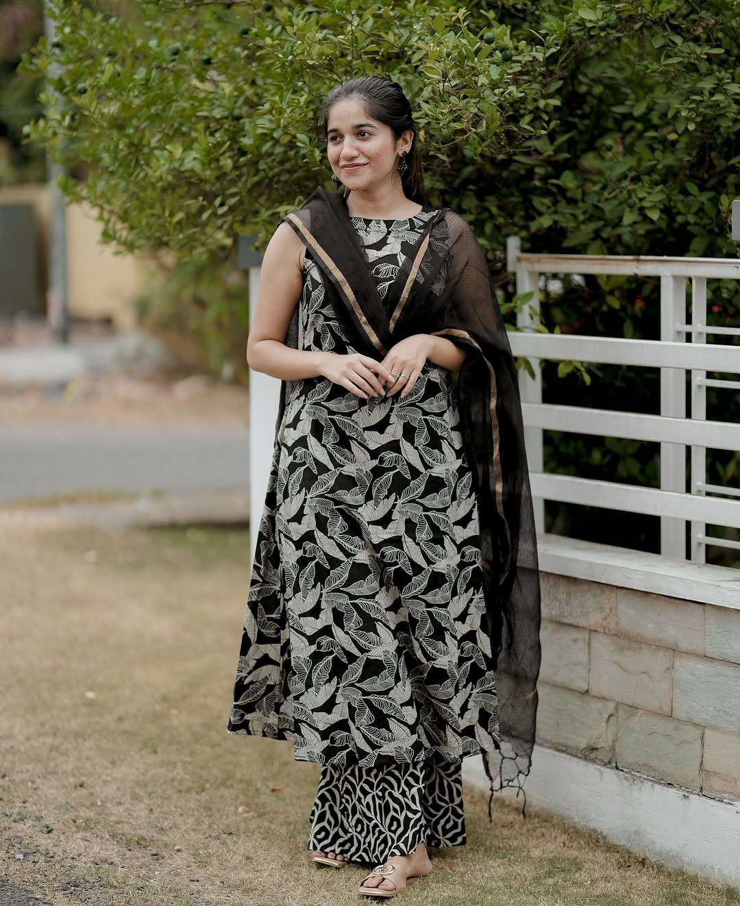 PURE COTTON PRINT A LINE KURTI WITH BOTH SIDES POCKETS SLEEVES ATTACHED INSIDE